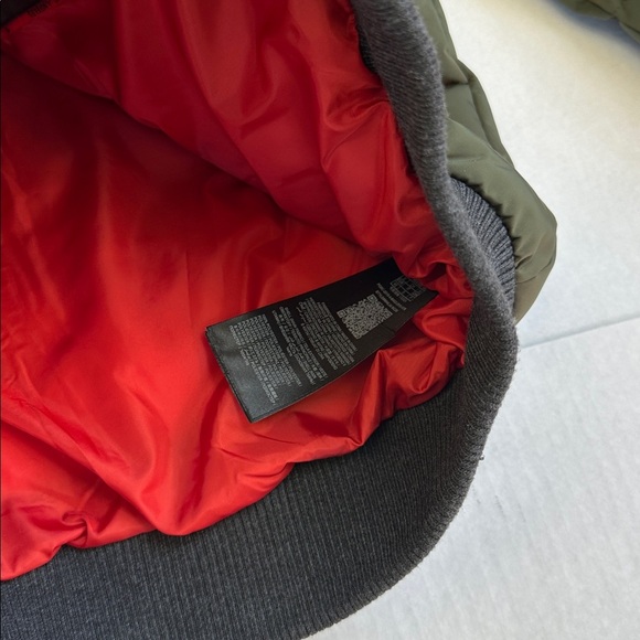 NEW GUESS Men's Aviator Puffer Jacket - Picture 8 of 11